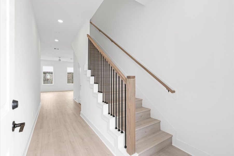 Spacious, unfurnished interior of a new home in , Houston (Image 18).