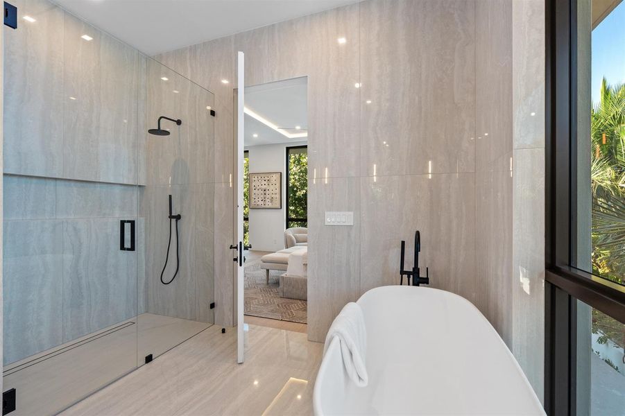 PRIMARY_BATHROOM_DT PRIMARY_BATHROOM_DT