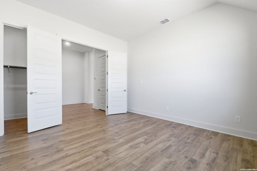 Spacious, unfurnished interior of a new home in Ladera - 50s, San Antonio (Image 15). Spacious, unfurnished interior of a new home in Ladera - 50s, San Antonio (Image 15).
