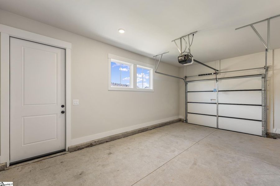 Spacious, unfurnished interior of a new home in Renaissance Place, Greenville (Image 14).