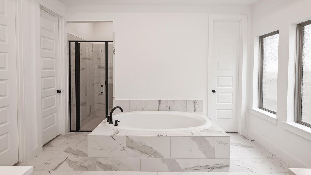 Furnished interior view inside a new home in La Cima 50', San Marcos (Image 7).