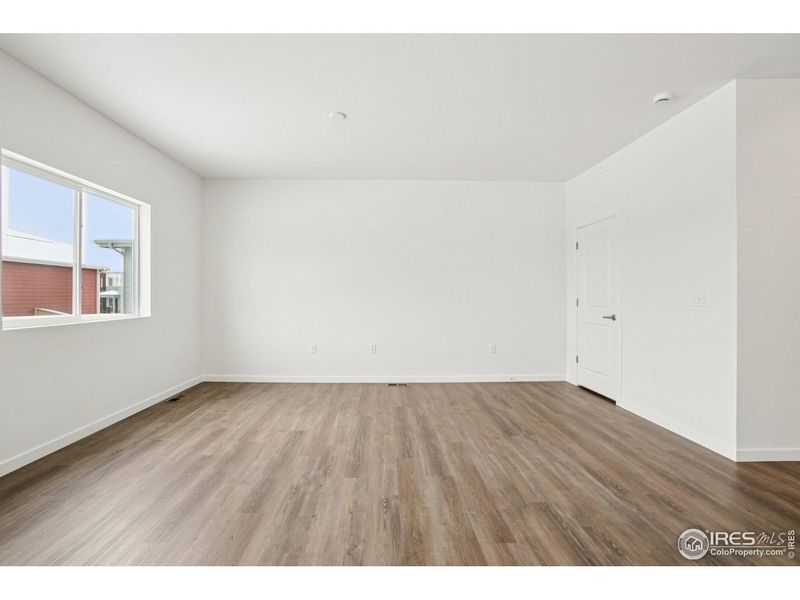 Spacious, unfurnished interior of a new home in Bloom, Fort Collins (Image 20).