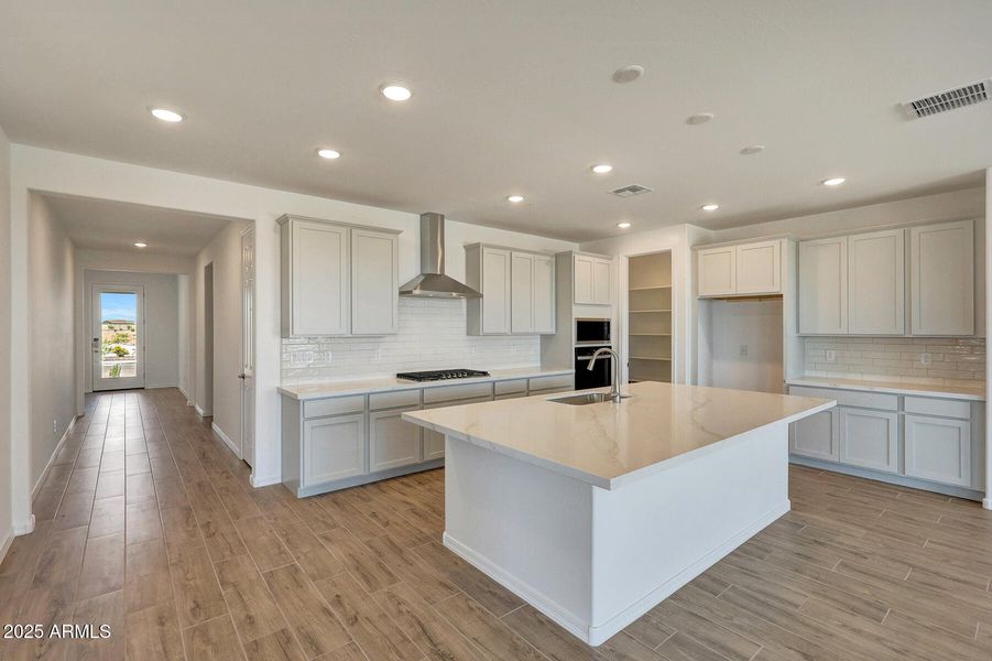 PHX_Las Ventanas_Lot 2020_Garnet_18381 M