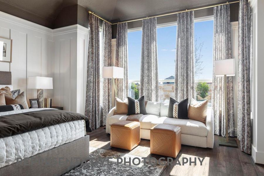 Furnished interior view inside a new home in Cross Creek West, Fulshear (Image 11).