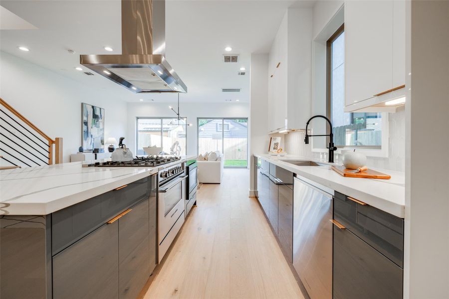 * ASK ABOUT CUSTOMIZATION OPTIONS DURING CONSTRUCTION ONLY* MAZZARINO MODEL HOME * PHOTOS MAY SHOW A SIMILAR FLOOR PLAN AND/OR UPGRADED/ALTERNATIVE FINISHES* Please use these photos as a guide* THIS IS AN ACTIVE CONSTRUCTION SITE, BUYERS MUST REQUEST APPOINTMENT TO BE ON PREMISES AT ALL TIMES.