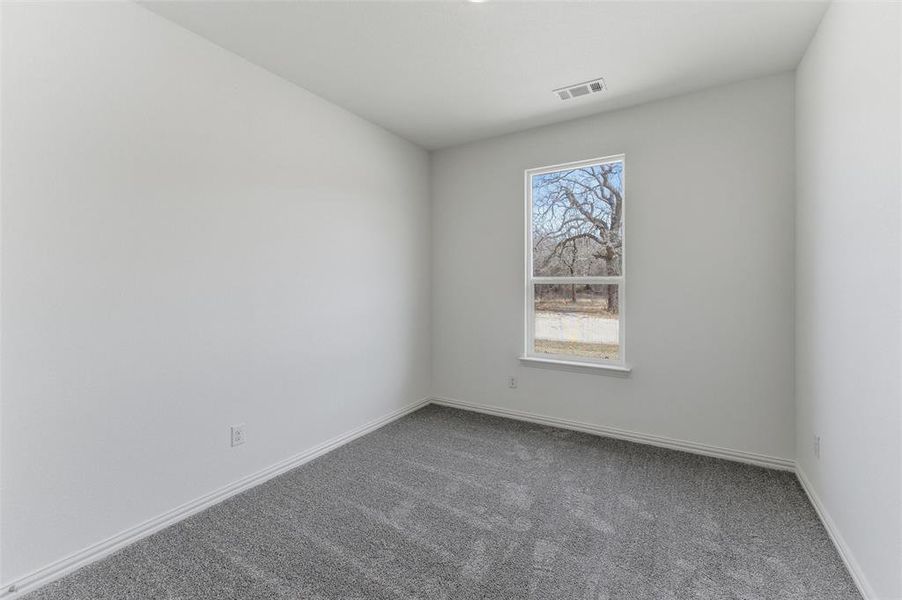 Spacious, unfurnished interior of a new home in Oak Grove Addition, Springtown (Image 25).