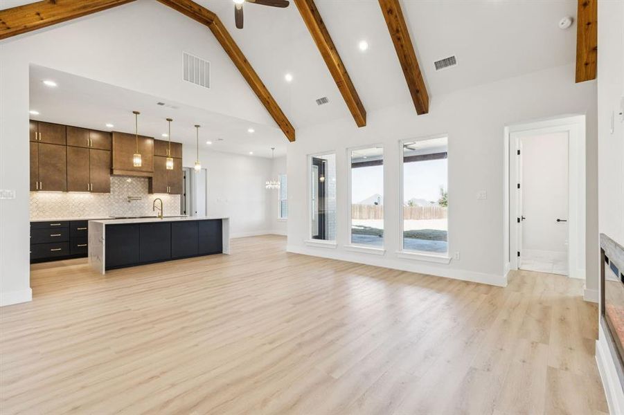 Spacious, unfurnished interior of a new home in , Weatherford (Image 20). Spacious, unfurnished interior of a new home in , Weatherford (Image 20).