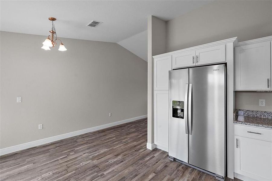 Spacious, unfurnished interior of a new home in , Ocala (Image 19).