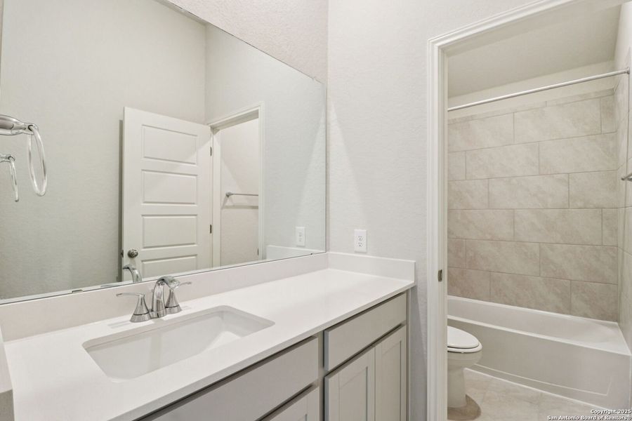 Image 42 of a home in Fox Falls. Image 42 of a home in Fox Falls.