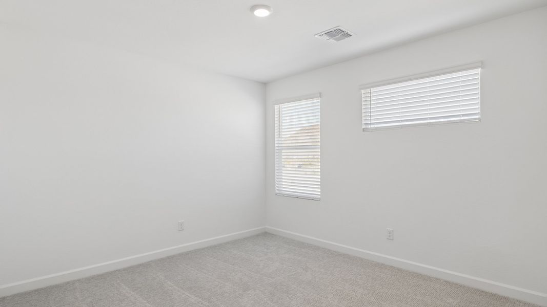 Spacious, unfurnished interior of a new home in The Buttes at Mystic, Peoria (Image 29).