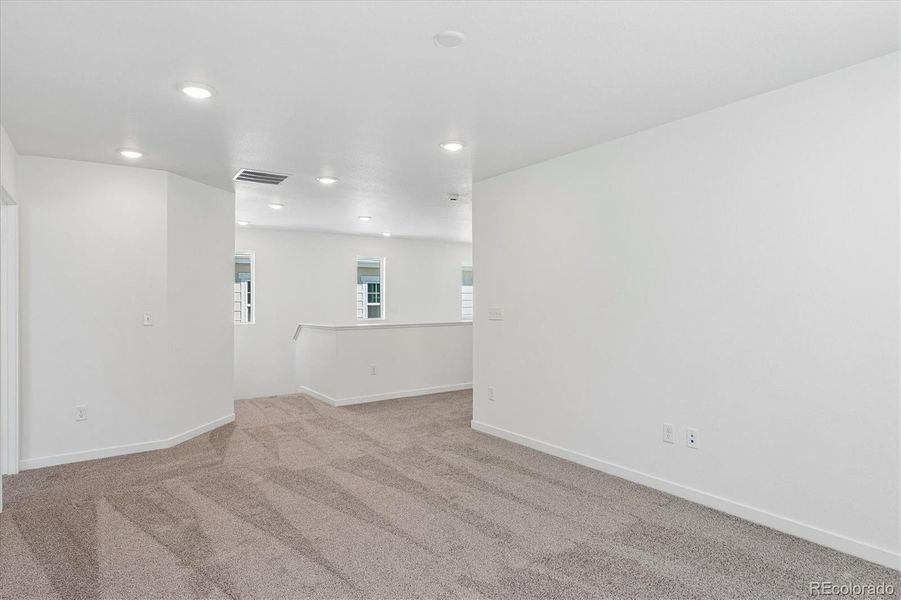 Spacious, unfurnished interior of a new home in The Summit at Meridian, Englewood (Image 16). Spacious, unfurnished interior of a new home in The Summit at Meridian, Englewood (Image 16).