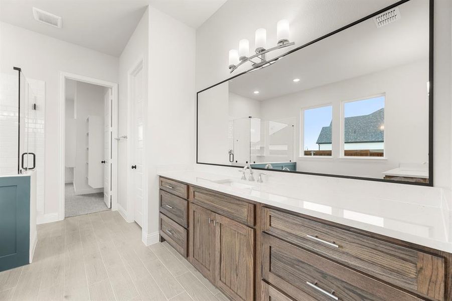 14. 9304 Blooming Ivy - Bath 14. 9304 Blooming Ivy - Bath