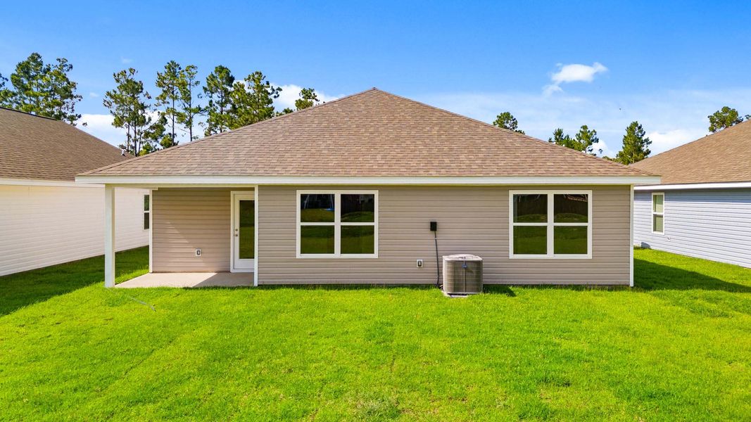 Exterior details and patio area of a home in Morningside, Panama City (Image 17).