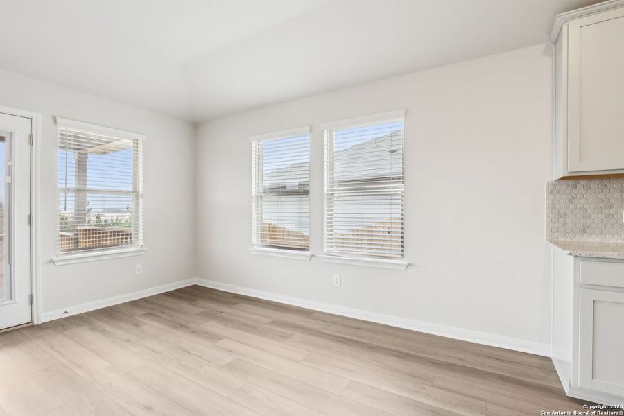 Spacious, unfurnished interior of a new home in , Cibolo (Image 45).