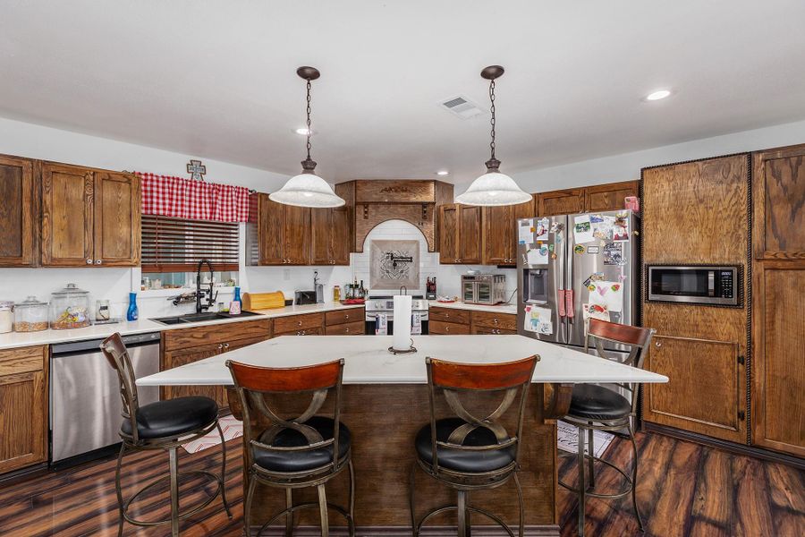 Furnished interior view inside a new home in , Lufkin (Image 14).