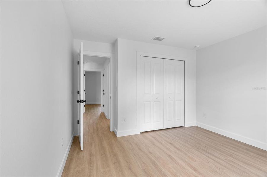 Spacious, unfurnished interior of a new home in , Port Charlotte (Image 23).