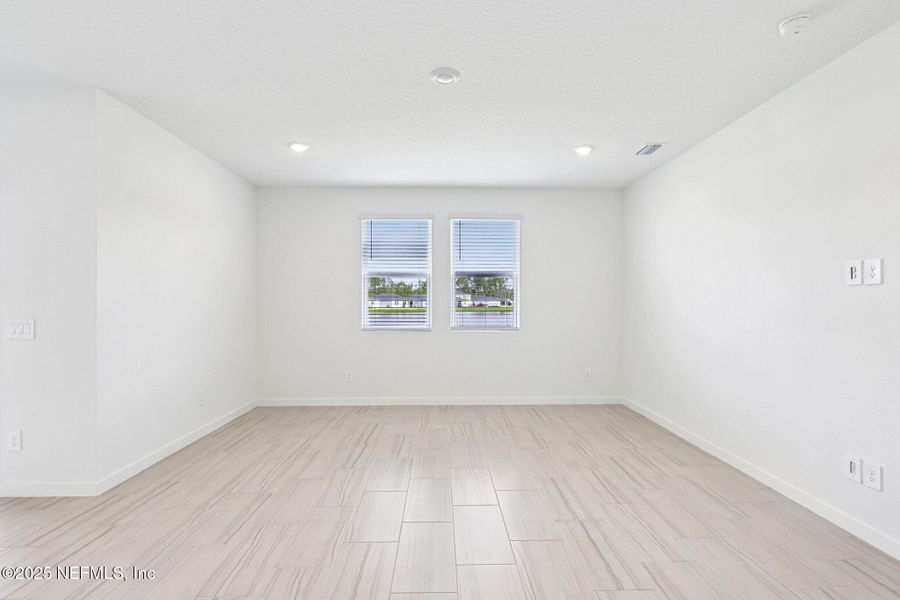 Spacious, unfurnished interior of a new home in , Palm Coast (Image 17).
