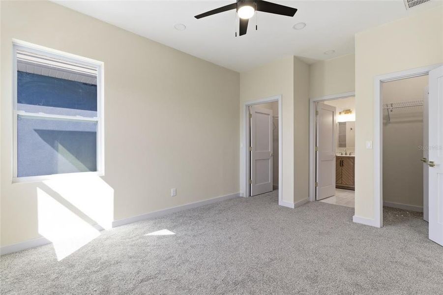 Spacious, unfurnished interior of a new home in , St. Petersburg (Image 20).