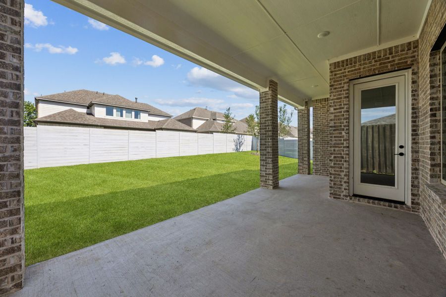 Exterior details and patio area of a home in Painted Tree Lakeside, McKinney (Image 3).