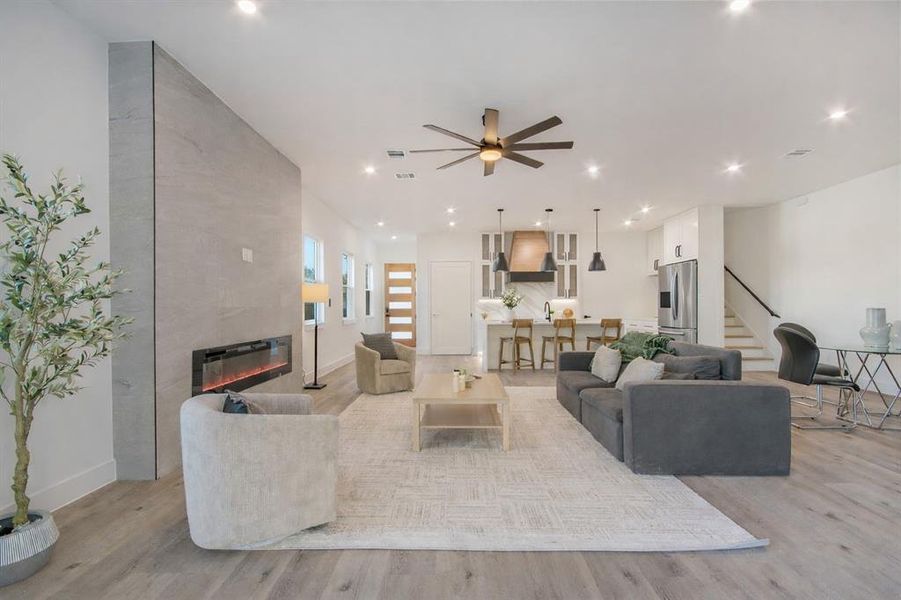 Furnished interior view inside a new home in , Dallas (Image 35).