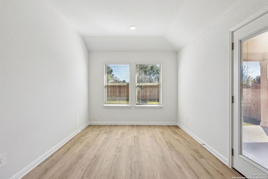 Spacious, unfurnished interior of a new home in Royal Crest, San Antonio (Image 27). Spacious, unfurnished interior of a new home in Royal Crest, San Antonio (Image 27).