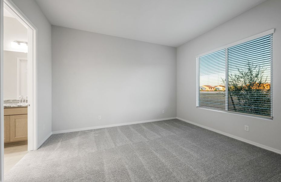 Spacious, unfurnished interior of a new home in Sun City Festival, Buckeye (Image 20). Spacious, unfurnished interior of a new home in Sun City Festival, Buckeye (Image 20).