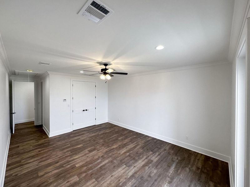 Spacious, unfurnished interior of a new home in , Bolivar Peninsula (Image 23). Spacious, unfurnished interior of a new home in , Bolivar Peninsula (Image 23).