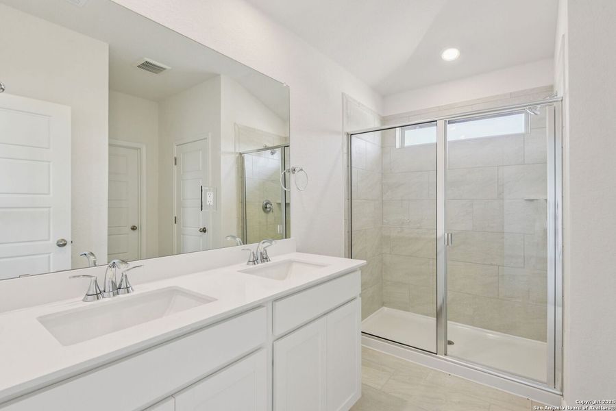 Furnished interior view inside a new home in Catalina, Converse (Image 10).
