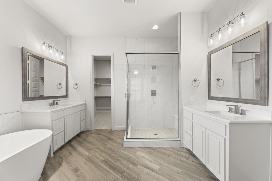 Furnished interior view inside a new home in Nelson Lake Estates, Rockwall (Image 11).