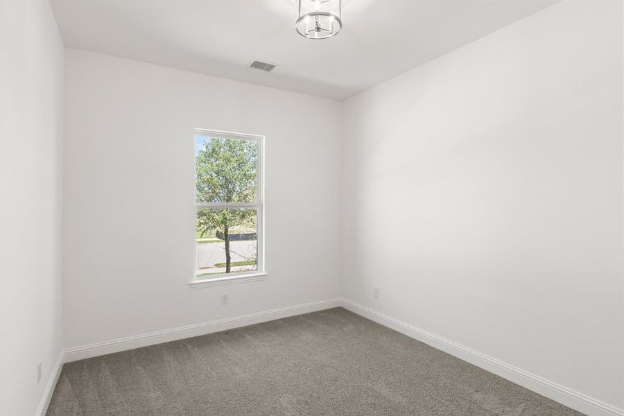 Spacious, unfurnished interior of a new home in Nelson Lake Estates, Rockwall (Image 24). Spacious, unfurnished interior of a new home in Nelson Lake Estates, Rockwall (Image 24).