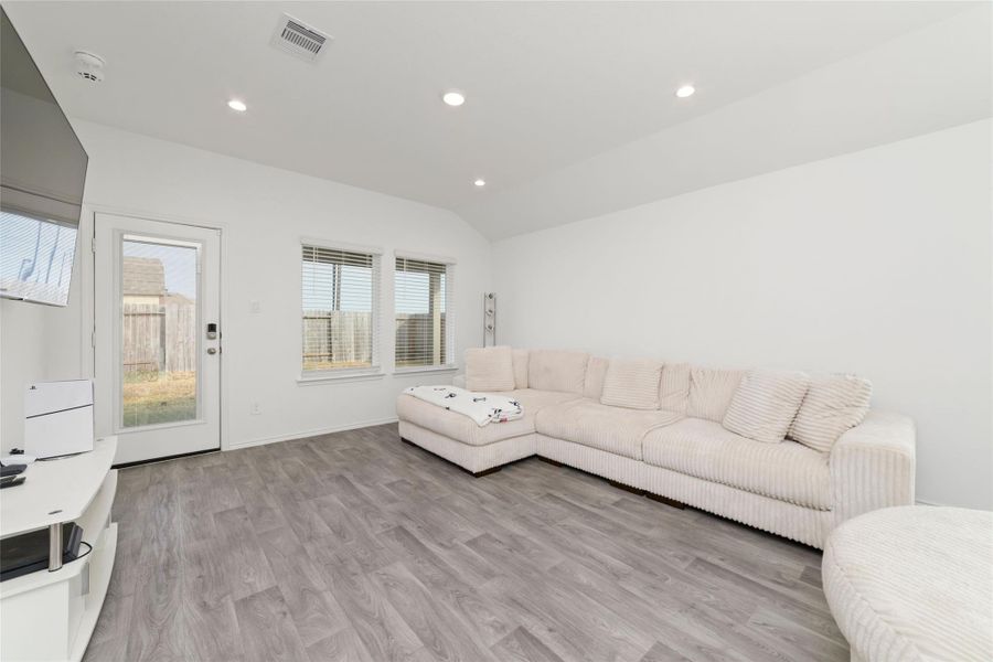 Furnished interior view inside a new home in Breckenridge Forest, Spring (Image 14). Furnished interior view inside a new home in Breckenridge Forest, Spring (Image 14).
