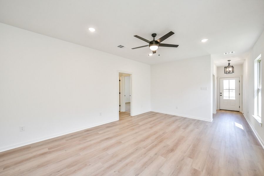 Spacious, unfurnished interior of a new home in Mostyn Springs, Magnolia (Image 21).