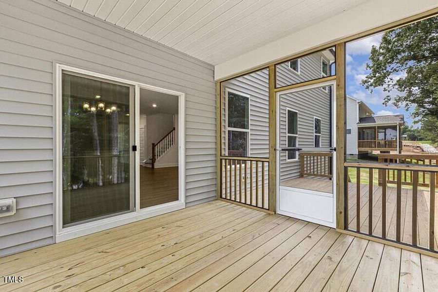 54564118615_bb80cc83e4_c