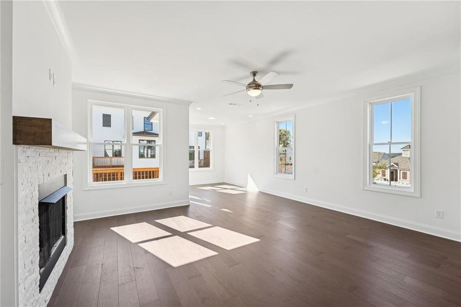 Spacious, unfurnished interior of a new home in Palisades Townhomes, Cumming (Image 28).