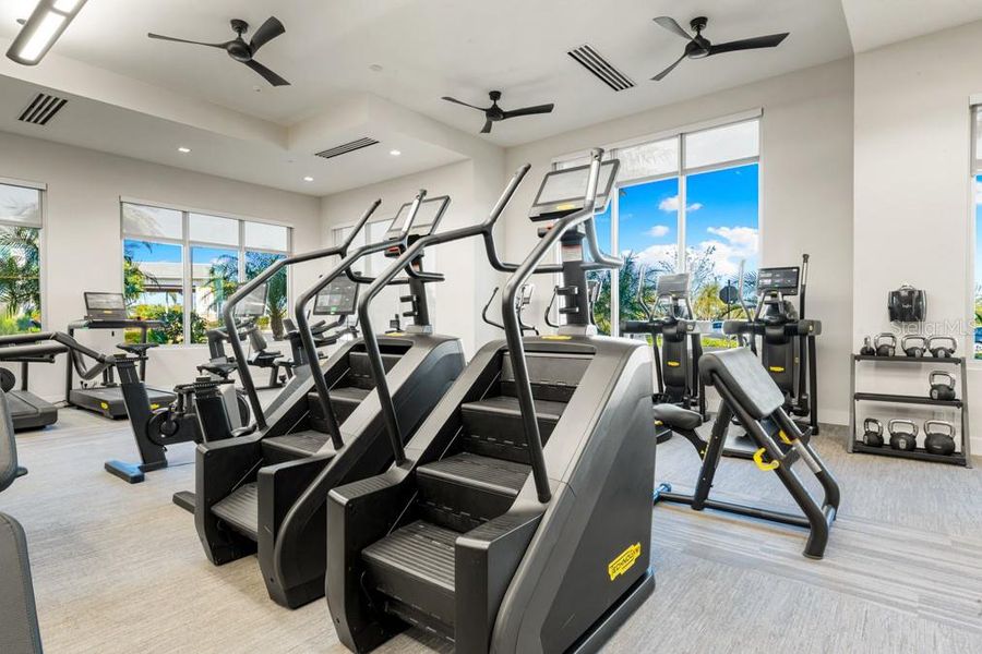 Community amenities in Esplanade at Azario Lakewood Ranch, Bradenton (Image 45).