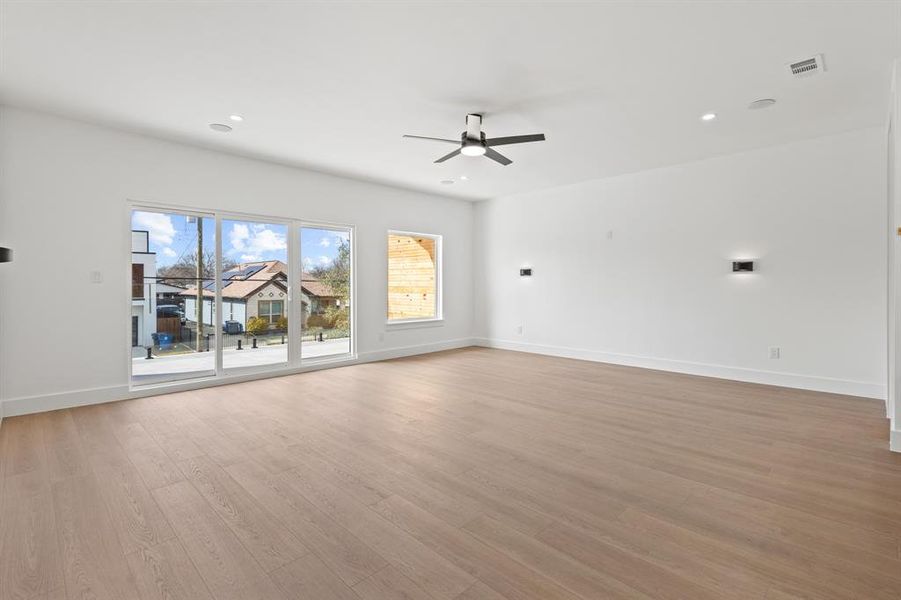 Spacious, unfurnished interior of a new home in , Dallas (Image 16).