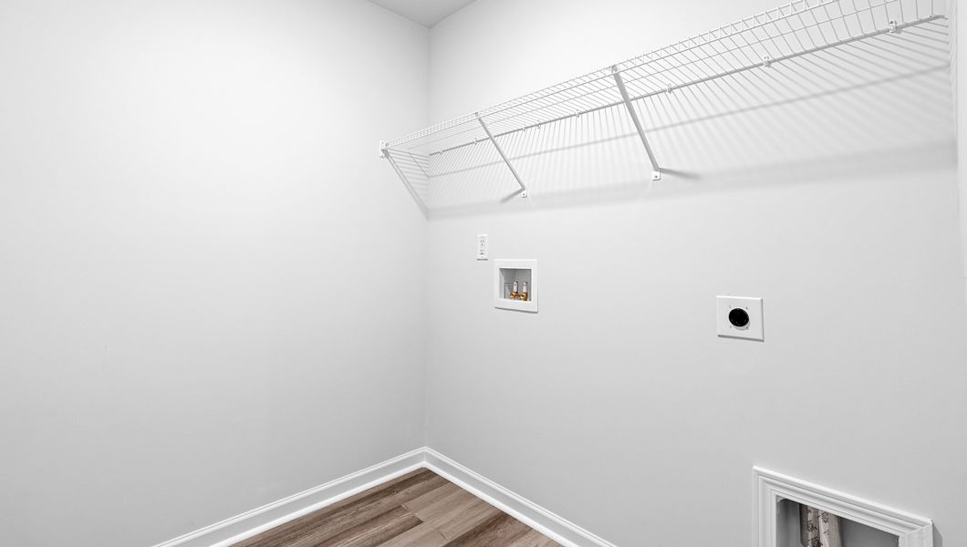 Spacious, unfurnished interior of a new home in Cedar Gap, Fountain Inn (Image 29).