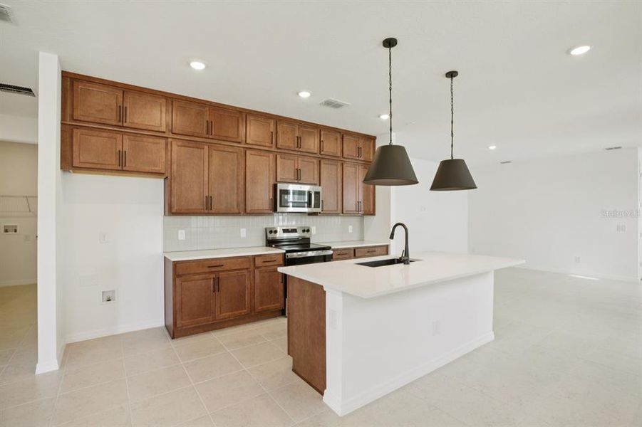 Furnished interior view inside a new home in , Winter Garden (Image 7).