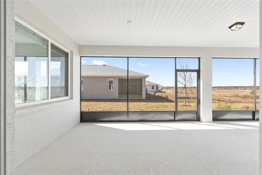 Exterior details and patio area of a home in , Ocala (Image 22).