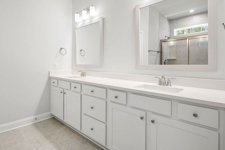 Owner's Suite Bath Owner's Suite Bath