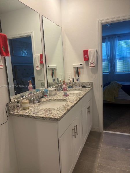 Furnished interior view inside a new home in , Haines City (Image 34).