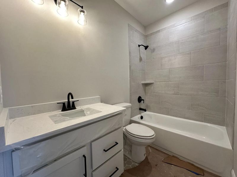 Wilshire A Bathroom 3 Wilshire A Bathroom 3