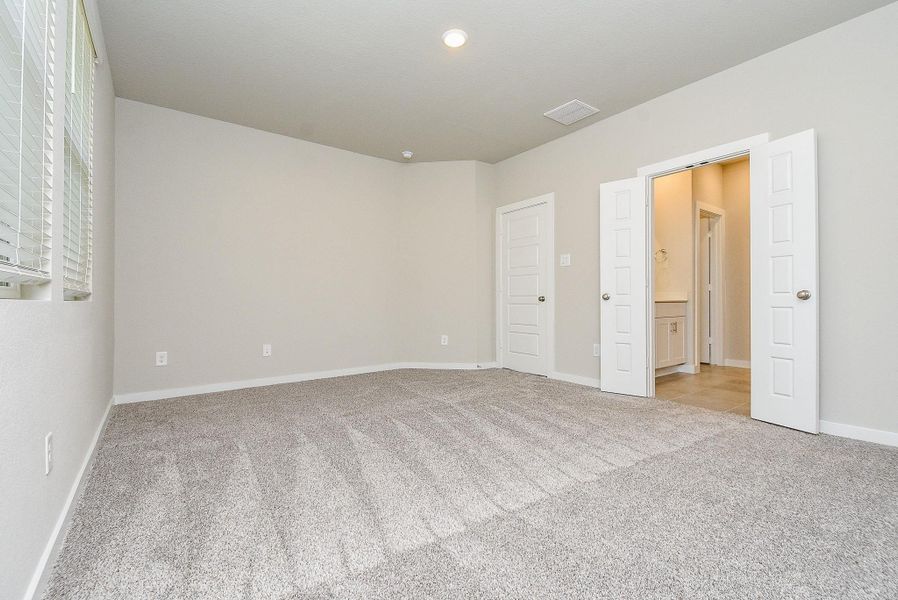 Spacious, unfurnished interior of a new home in Montgomery Oaks - Premier, Conroe (Image 24). Spacious, unfurnished interior of a new home in Montgomery Oaks - Premier, Conroe (Image 24).