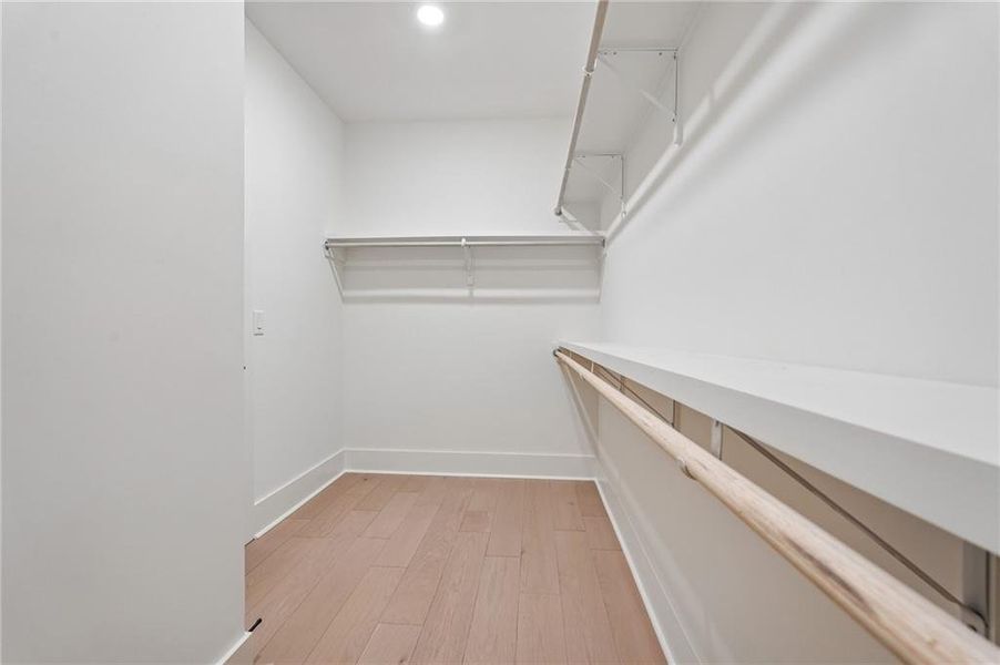 Spacious, unfurnished interior of a new home in Park Walke, Alpharetta (Image 56).