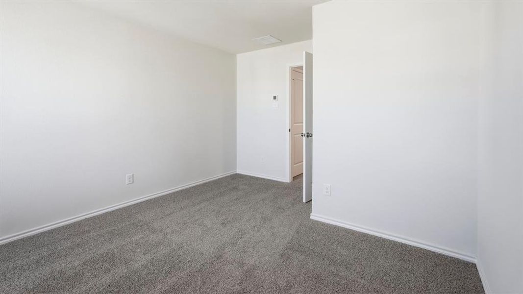 Spacious, unfurnished interior of a new home in Arbor Trails South, Princeton (Image 20).