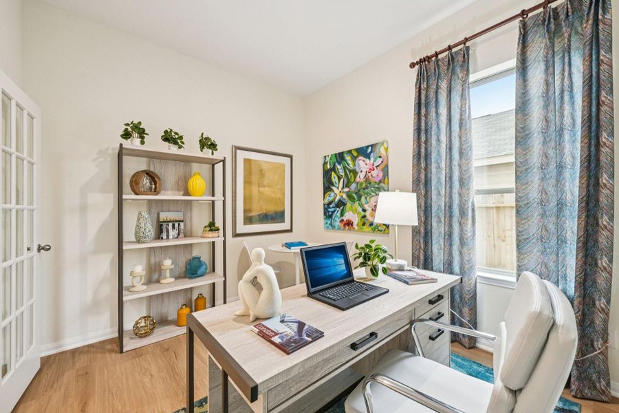 Furnished interior view inside a new home in Meadow Park, Conroe (Image 15).