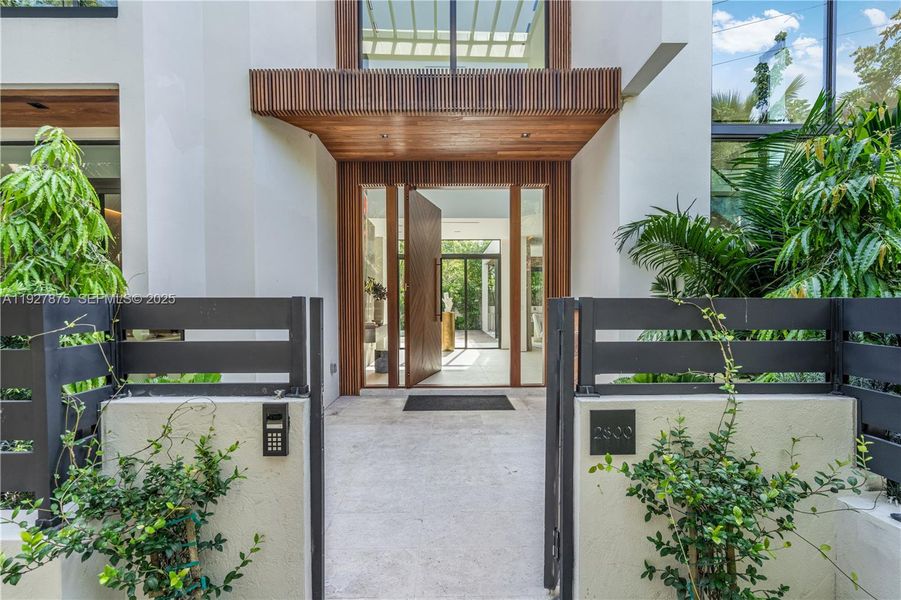 Exterior details and patio area of a home in , Miami (Image 30).