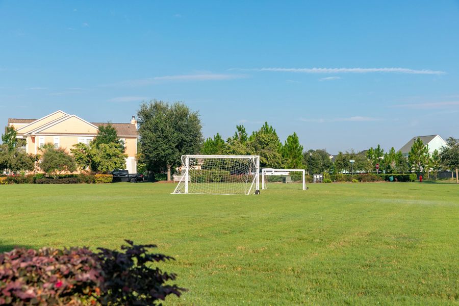Community amenities in Carnes Crossroads, Summerville (Image 19). Community amenities in Carnes Crossroads, Summerville (Image 19).