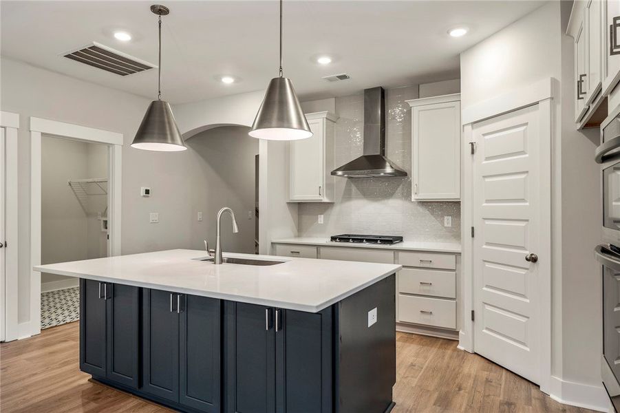 Furnished interior view inside a new home in Cross Creek Plantation, Seneca (Image 6).