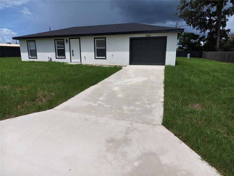 Exterior details and patio area of a home in , Ocala (Image 39). Exterior details and patio area of a home in , Ocala (Image 39).
